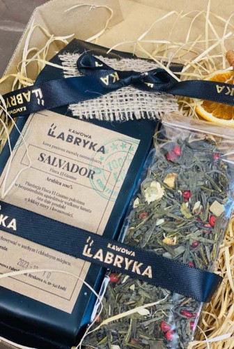 prezent kawa i herbata - prezent z zieloną herbatą - Kawowa Fabryka